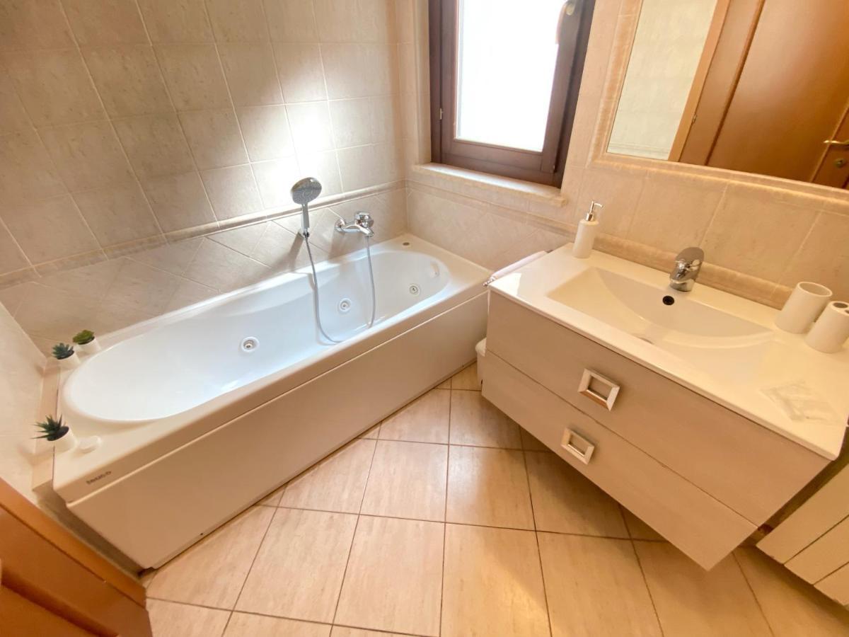 Casa Relax Con Terrazza Panoramica 2 Fiumicino
